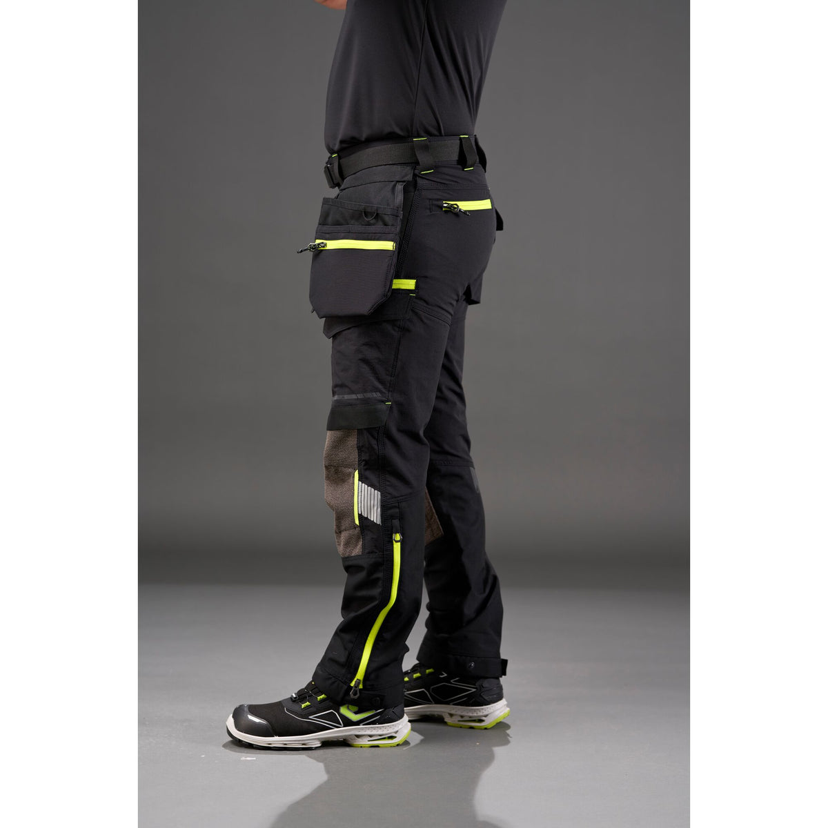 Portwest EV4 EV447 Water Repellent Stretch Holster Work Trousers, close-up detail