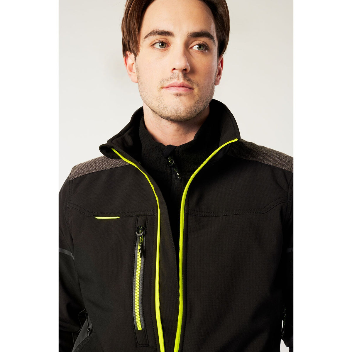 Portwest EV4 EV464 Softshell Bomber Work Jacket (3L), close-up detail