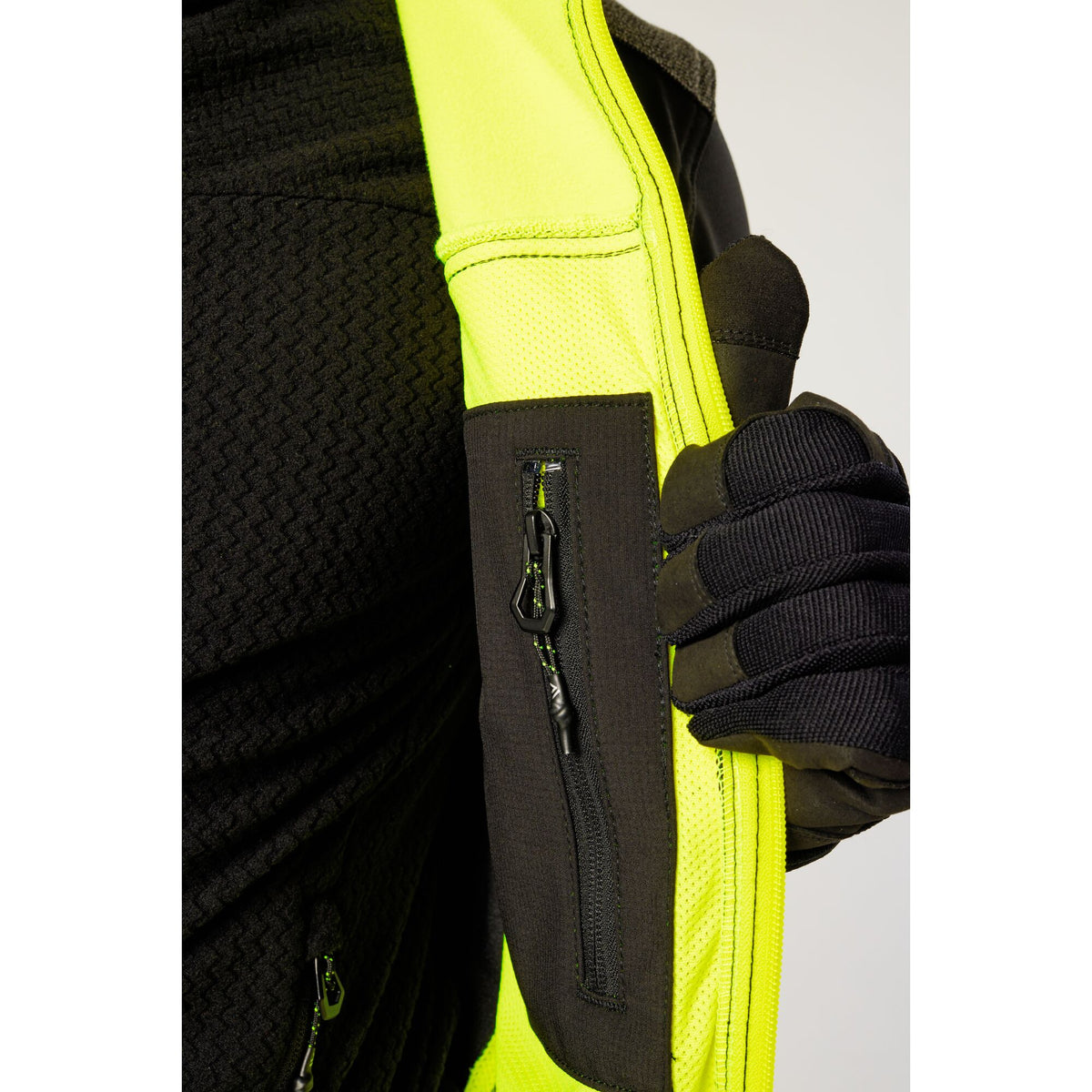 Portwest EV4 EV464 Softshell Bomber Work Jacket (3L), close-up detail