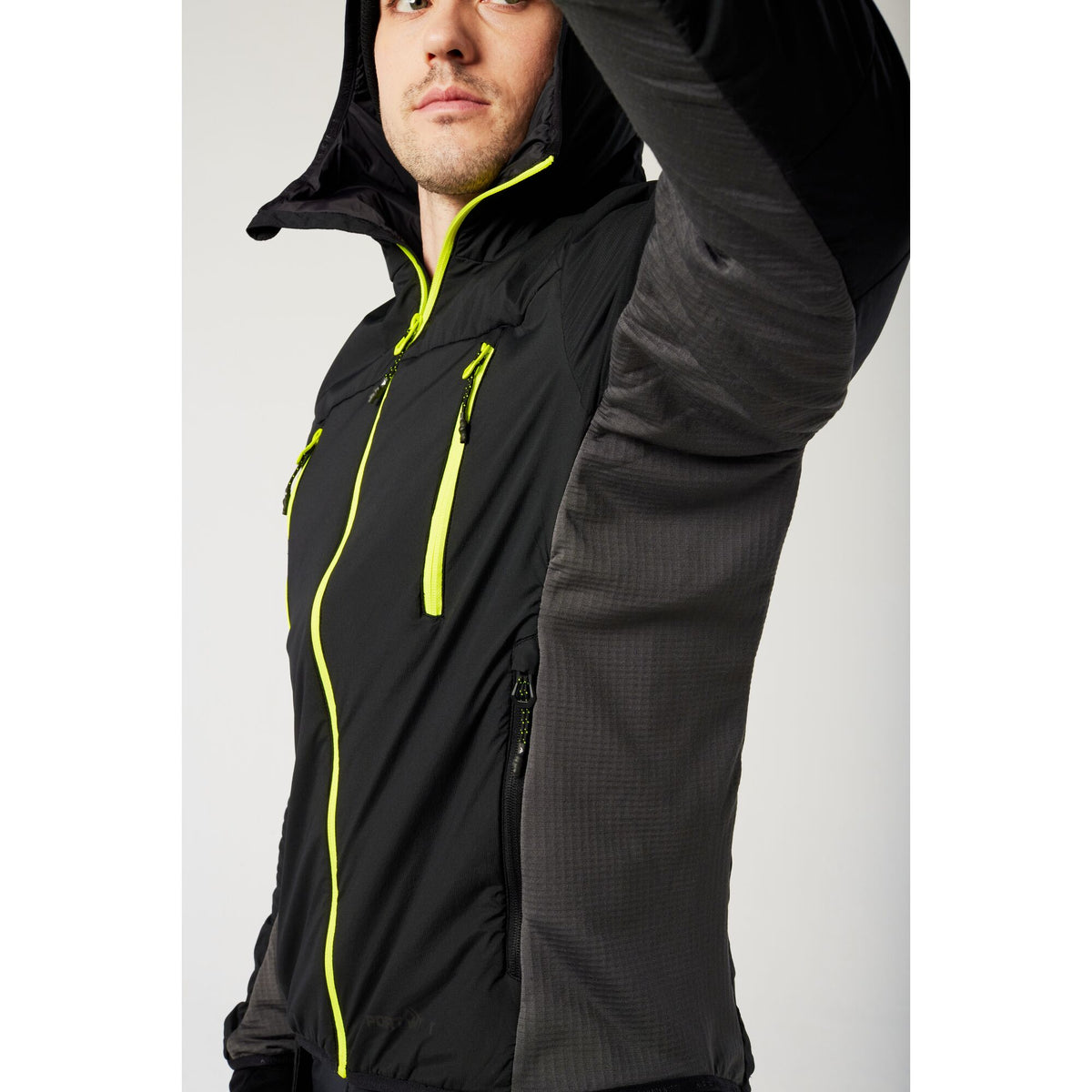 Portwest EV4 EV470 Insulated Hybrid Padded Work Jacket, close-up detail